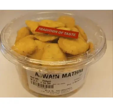 Namkeen Mathri