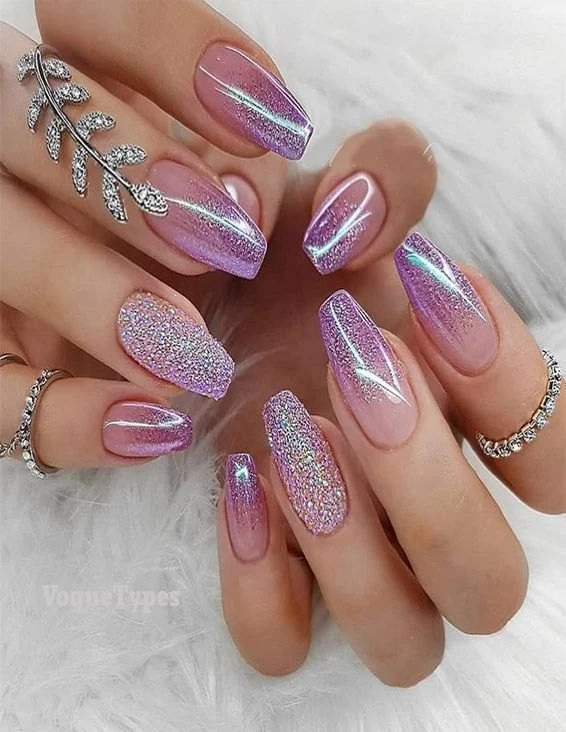 Glossy Pink Colored Nail Polish, Packaging Size: 10 ml
